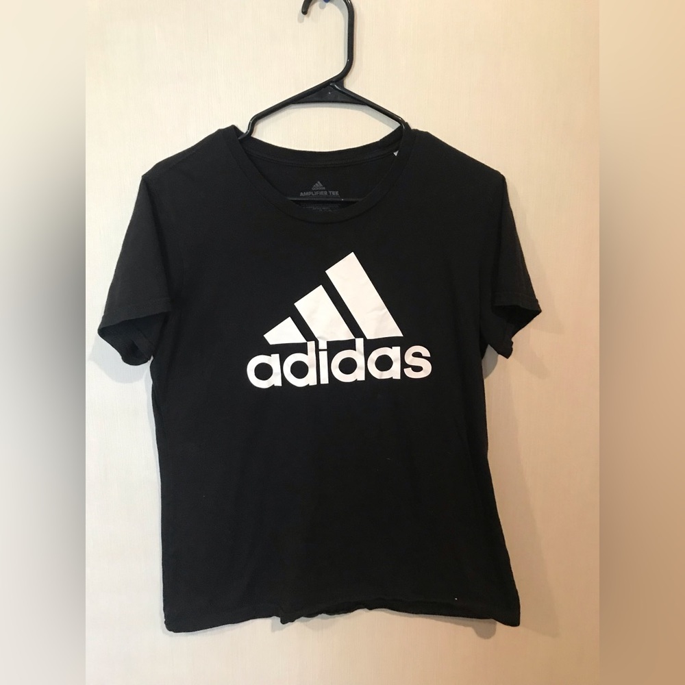 Adidas t-shirt